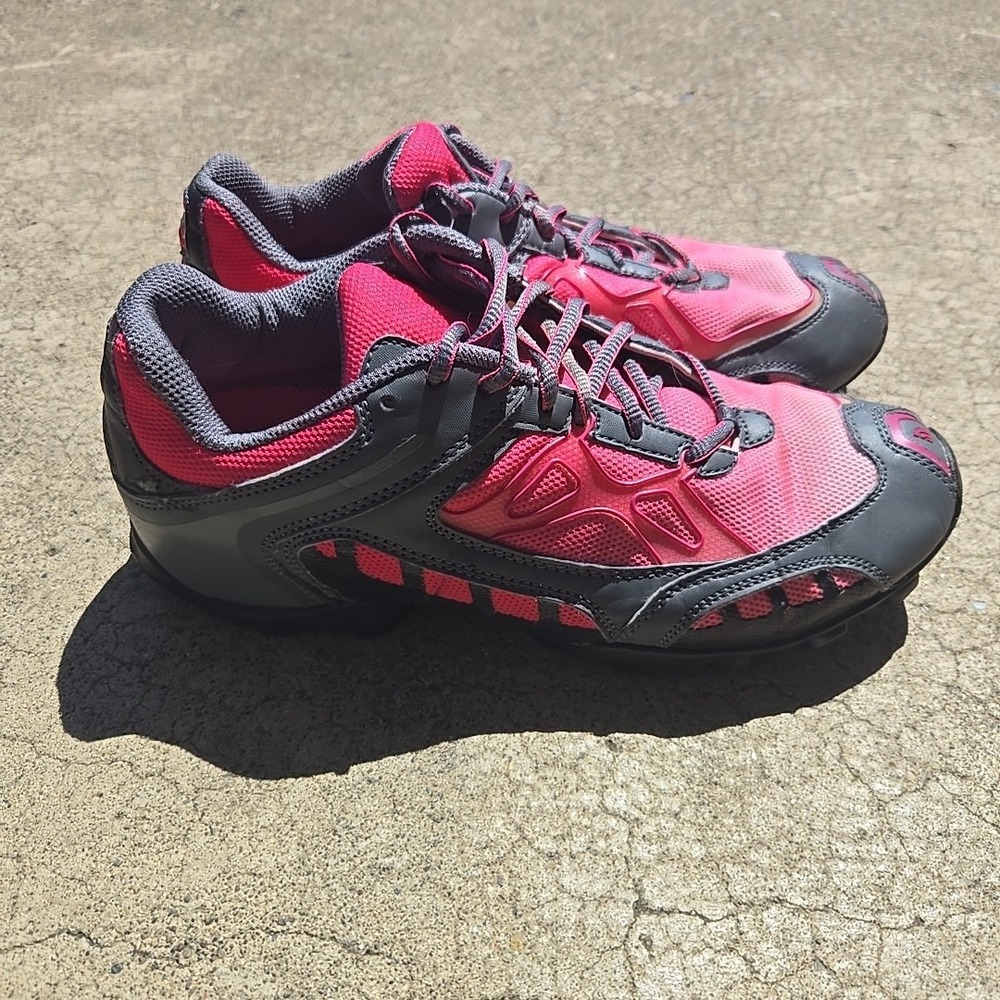 The North Face Trail Shoes Womens 7.5 Pink Gray Hiking AX4C8Y4 Outdoors